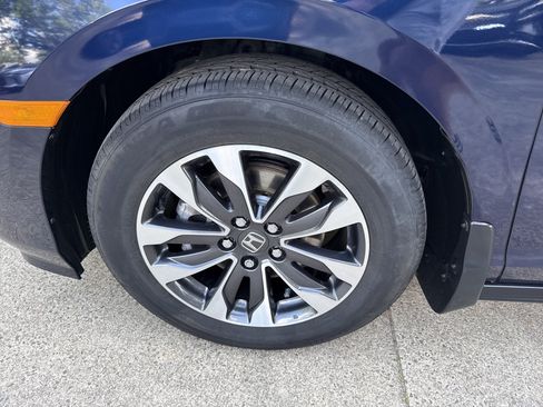 Used 2024 Honda Odyssey EX-L image 11