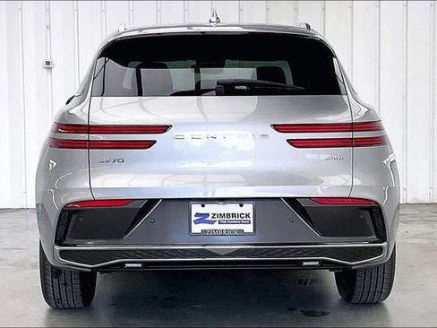 Used 2026 Genesis GV70 2.5T Advanced AWD/4WD image 4