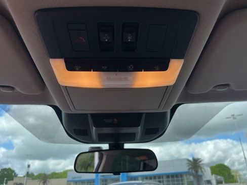 Used 2021 Nissan Rogue SV w/ Premium Package image 26