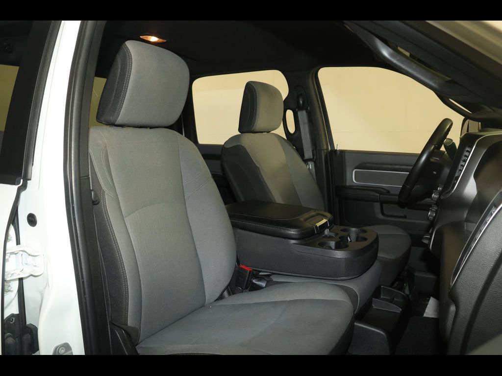 Used 2022 RAM 2500 Big Horn AWD/4WD image 29