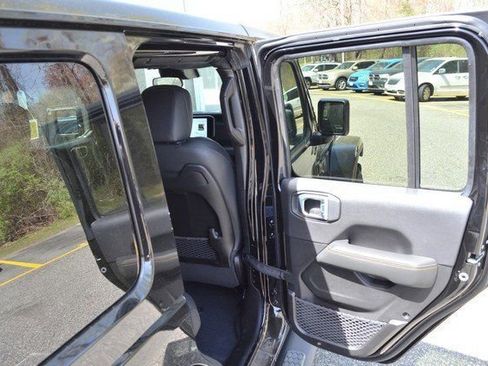 New 2025 Jeep Wrangler Sahara image 31