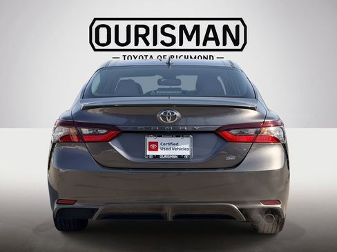Certified 2022 Toyota Camry SE image 22