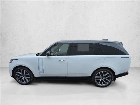 New 2026 Land Rover Range Rover Long Wheelbase SE image 8