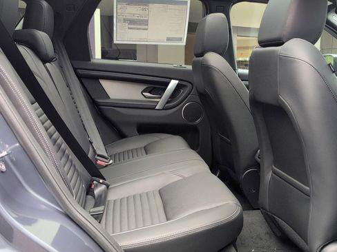 New 2026 Land Rover Discovery Sport Landmark image 30