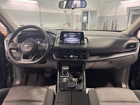 Used 2024 Nissan Rogue SV AWD/4WD image 34