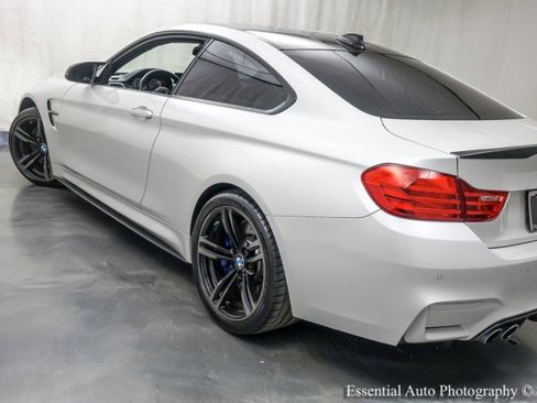 Used 2017 BMW M4 Coupe RWD image 10