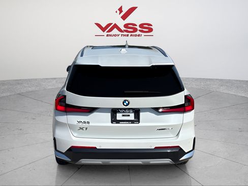 Used 2026 BMW X1 xDrive28i w/ Technology Package AWD/4WD image 4