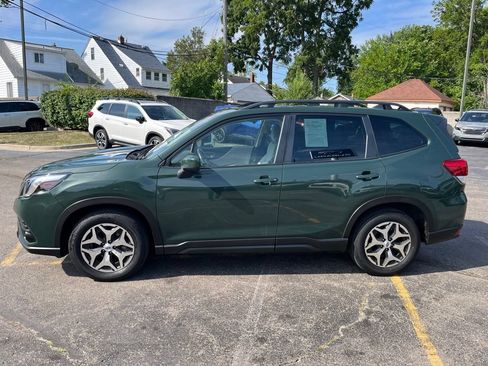 Certified 2023 Subaru Forester Premium AWD/4WD image 9
