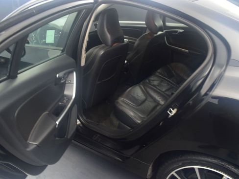 Used 2018 Volvo S60 T5 Dynamic w/ Vision Package image 10