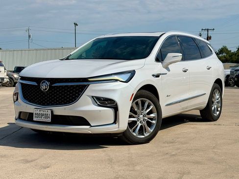 Used 2022 Buick Enclave Avenir w/ Avenir Technology Package FWD image 1