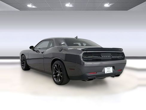 Used 2021 Dodge Challenger R/T Scat Pack RWD image 3