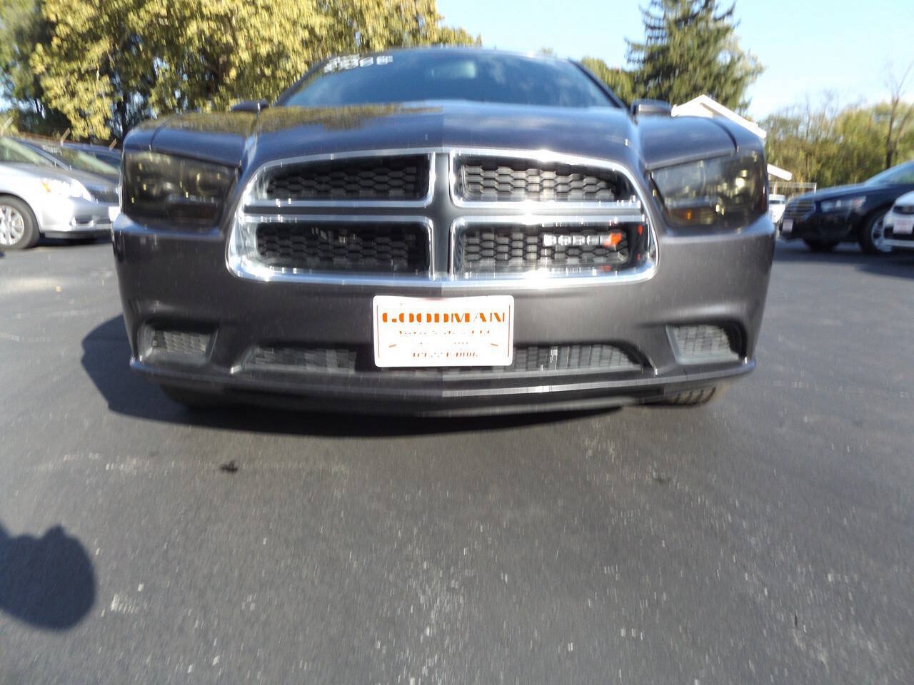 Used 2014 Dodge Charger SE AWD/4WD image 3