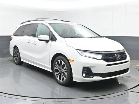 Used 2025 Honda Odyssey Elite image 2