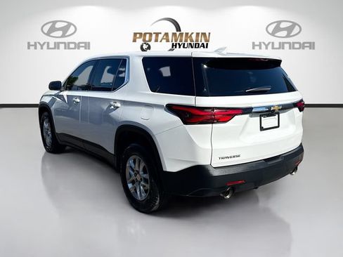 Used 2022 Chevrolet Traverse LS FWD image 7