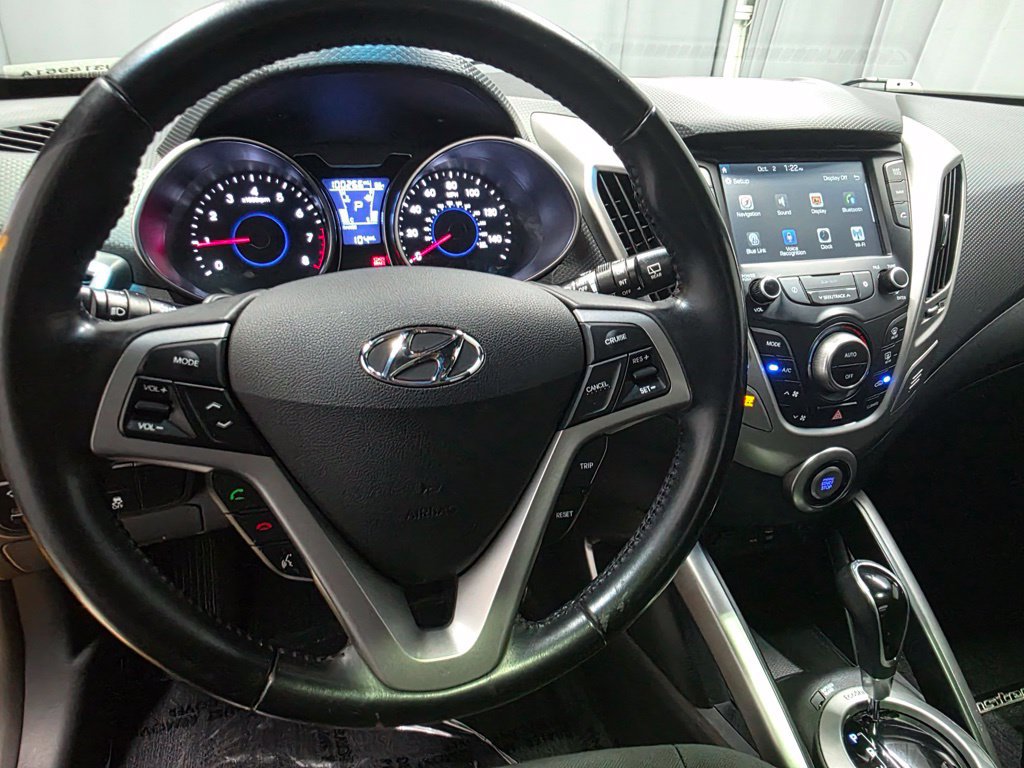 Used 2017 Hyundai Veloster Value Edition FWD image 10