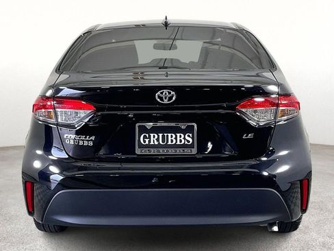 Used 2025 Toyota Corolla LE image 6
