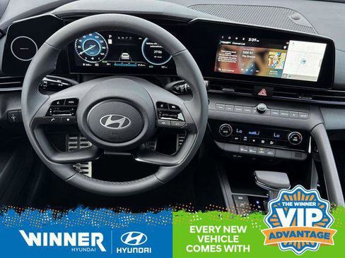 New 2025 Hyundai Elantra SEL image 18