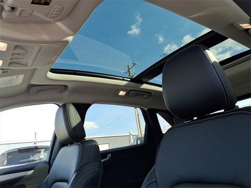 New 2025 Ford Escape FWD w/ PHEV Premium Package image 5