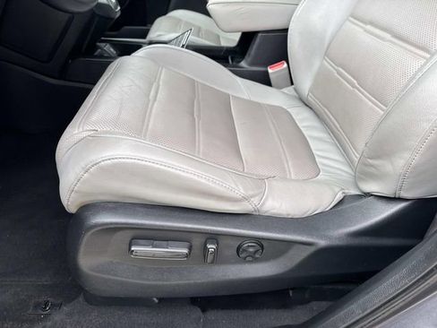 Used 2017 Honda CR-V EX-L image 17