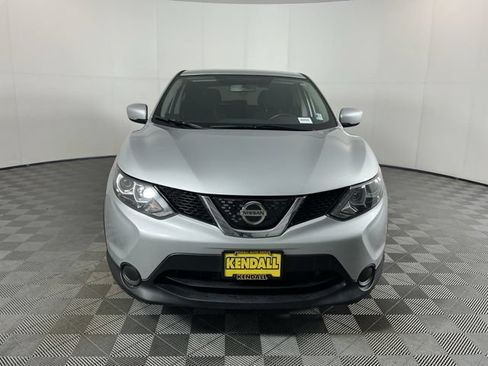 Used 2018 Nissan Rogue Sport S FWD image 2