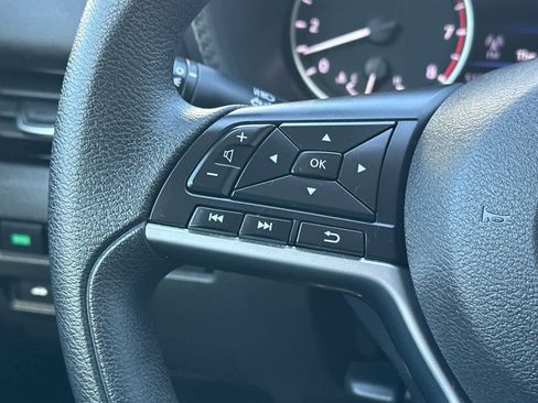Used 2024 Nissan Sentra SV FWD image 28