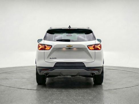 Used 2025 Chevrolet Blazer LT FWD image 7