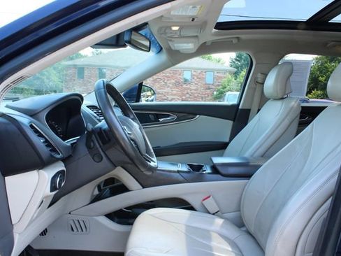 Used 2017 Lincoln MKX Reserve w/ Lincoln MKX Climate Package AWD/4WD image 13