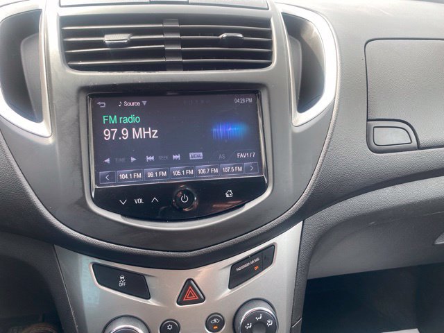 Used 2016 Chevrolet Trax LT w/ LT Convenience Package AWD/4WD image 8