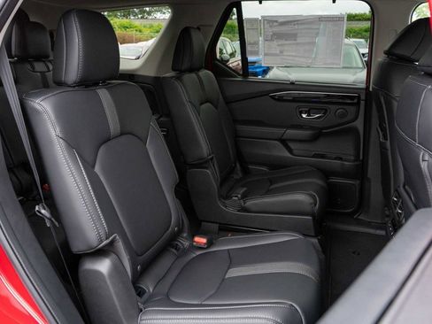 New 2025 Honda Pilot EX-L image 14