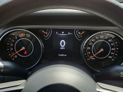 Used 2022 Jeep Wrangler Unlimited Sport AWD/4WD image 12