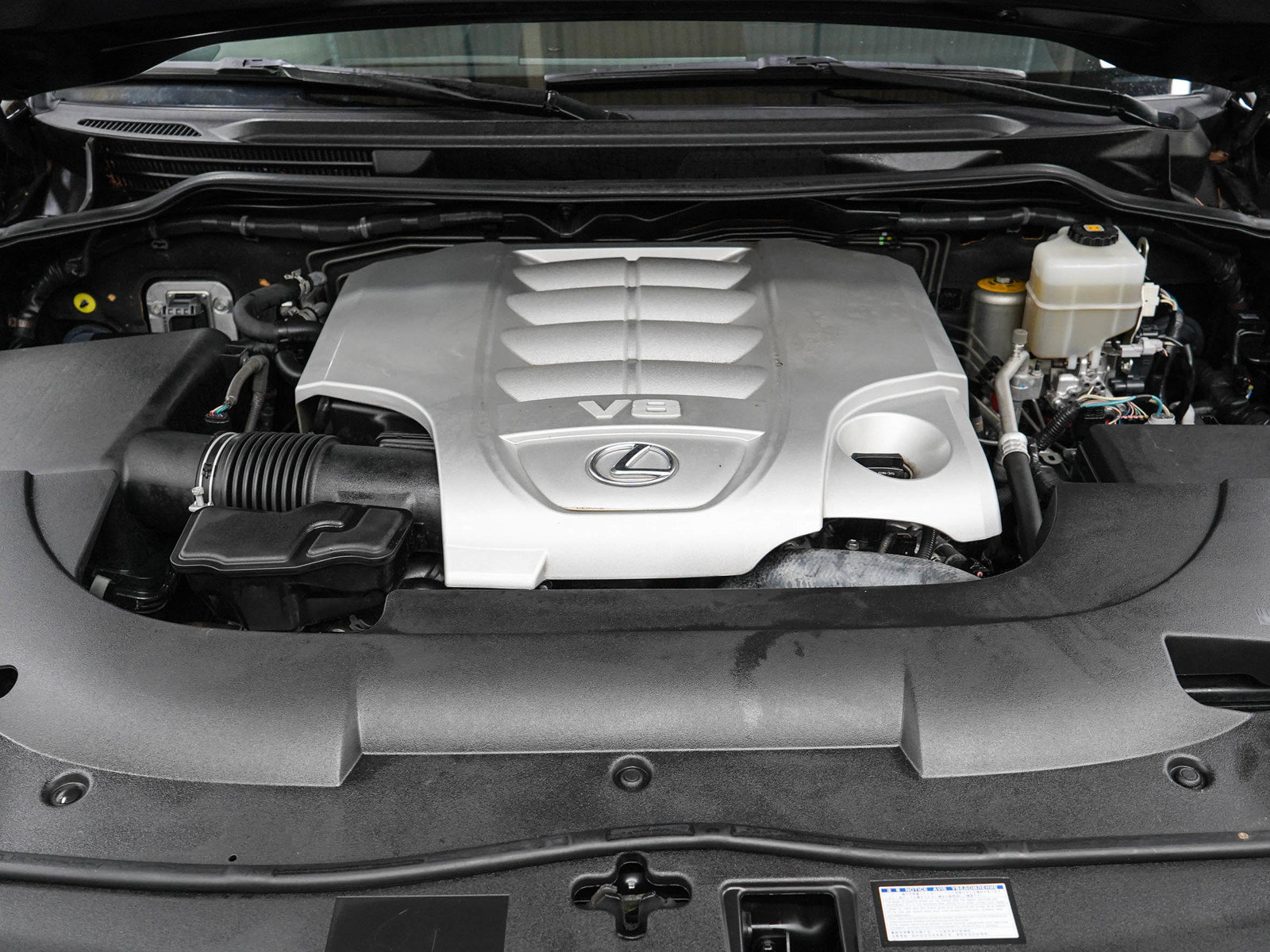 Used 2018 Lexus LX 570 4WD image 35