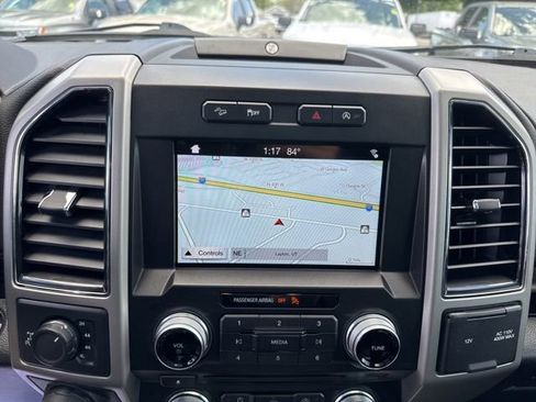 Used 2018 Ford F150 Lariat w/ Equipment Group 502A Luxury AWD/4WD image 27