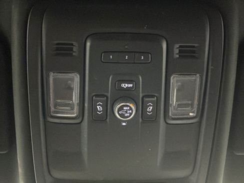 Used 2024 Cadillac Escalade ESV Luxury AWD/4WD image 36