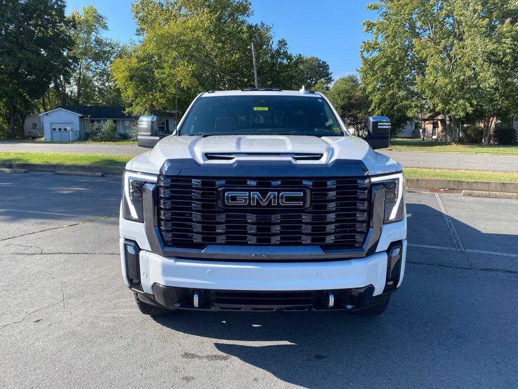 Used 2024 GMC Sierra 2500 Denali Ultimate w/ Max Trailering Package AWD/4WD image 2