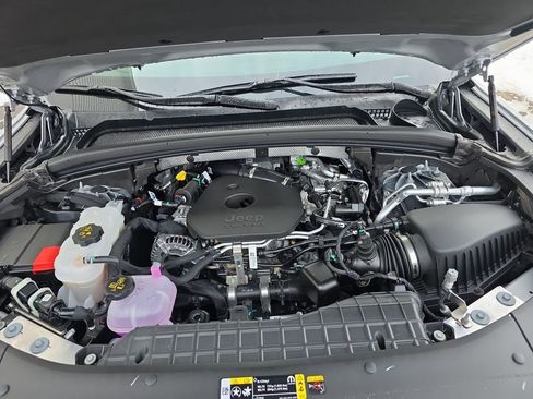 New 2026 Jeep Grand Cherokee Altitude AWD/4WD image 27