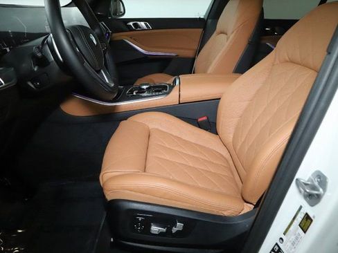Used 2026 BMW X5 xDrive40i w/ Climate Comfort Package image 20