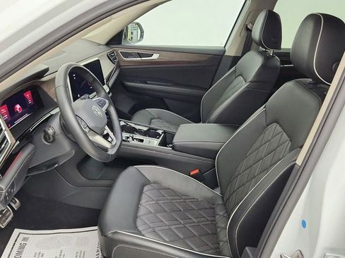 Used 2025 Volkswagen Atlas SEL Premium R-Line image 21