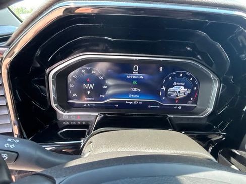 Used 2024 Chevrolet Silverado 1500 LTZ w/ LTZ Premium Package AWD/4WD image 3