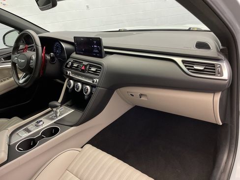 Used 2022 Genesis G70 3.3T image 29