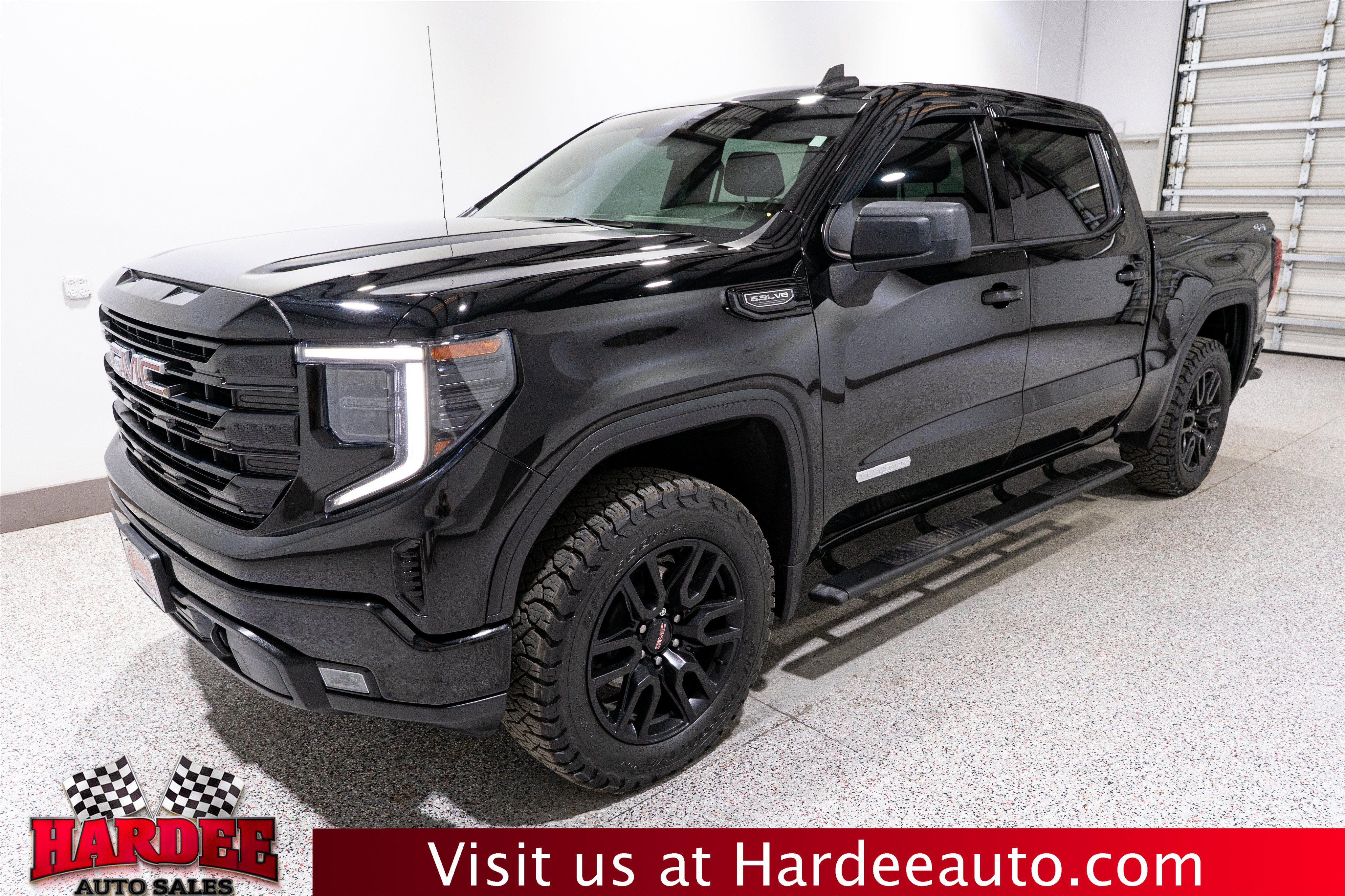 Used 2022 GMC Sierra 1500 Elevation AWD/4WD image 2
