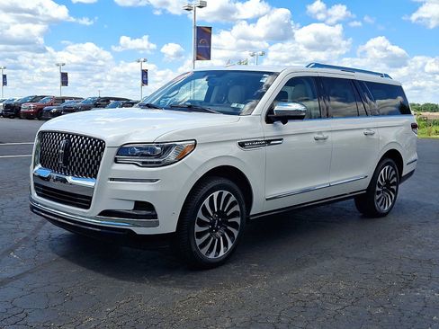 Used 2024 Lincoln Navigator L Black Label AWD/4WD image 3
