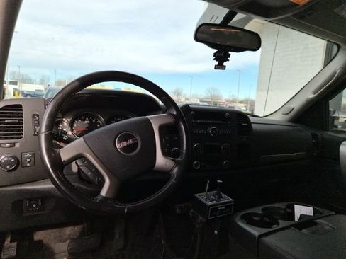 Used 2010 GMC Sierra 2500 SLE w/ SLE Preferred Package image 10