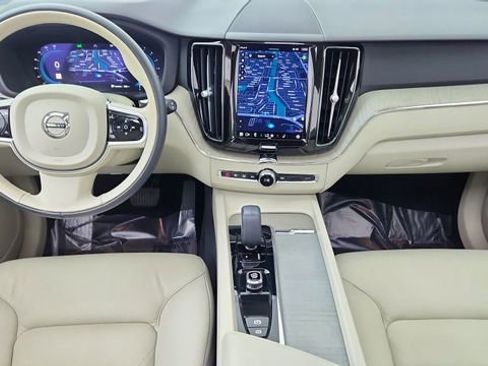 Used 2023 Volvo XC60 B5 Plus w/ Climate Package image 35