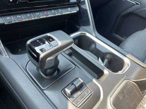 Used 2023 GMC Sierra 1500 Denali AWD/4WD image 16