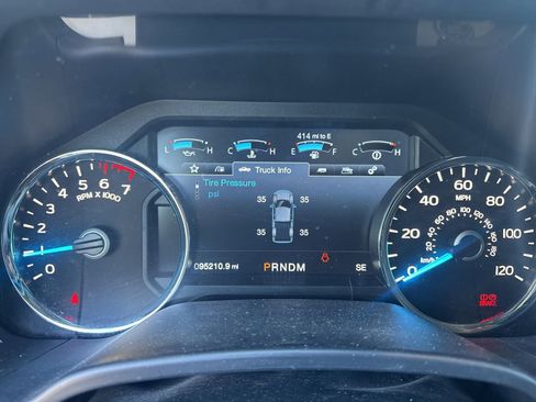 Used 2017 Ford F150 Lariat image 11