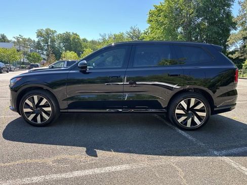 Certified 2025 Volvo EX90 Plus AWD/4WD image 5