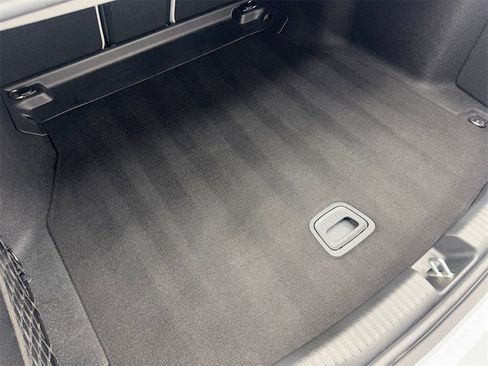 Used 2025 Mercedes-Benz C 300 Sedan image 73