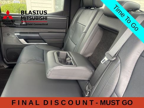 Used 2024 Toyota Tundra Platinum AWD/4WD image 38