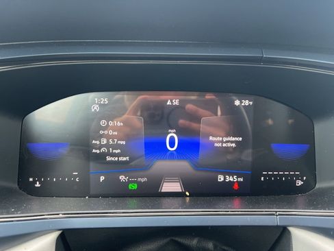 Used 2024 Volkswagen Taos SE image 11