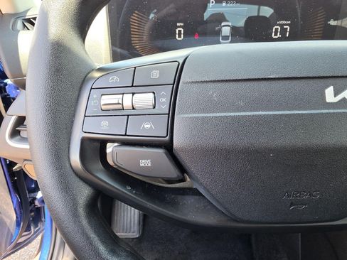 Used 2025 Kia K4 FWD image 22